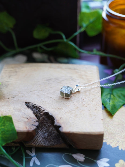 925 Sterling Silver Raw Labradorite Necklace