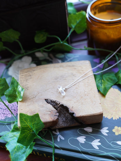 925 Sterling Silver Horizontal Quartz Necklace